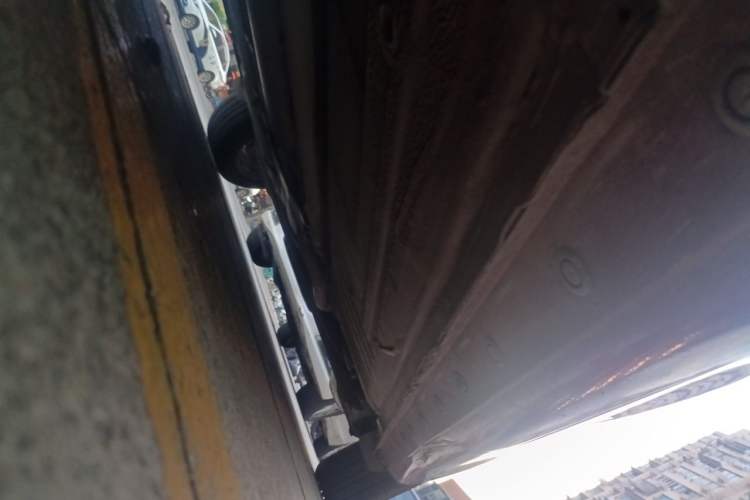 Used Nissan Tiida 2013 1.6L CVT Cool Cafe Edition Chassis Front Left