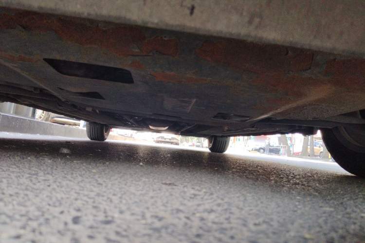 Used Nissan Tiida 2013 1.6L CVT Cool Cafe Edition Chassis Front
