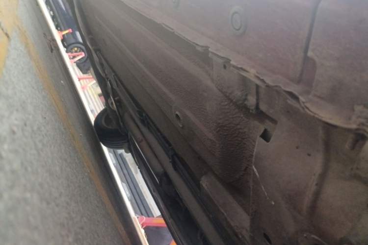 Used Nissan Tiida 2013 1.6L CVT Cool Cafe Edition Chassis Front Right