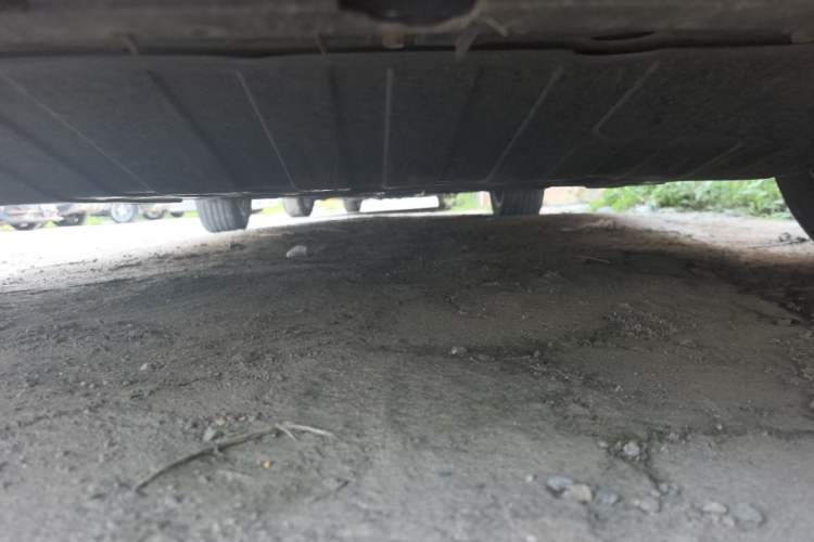 Used Nissan Tiida 2013 1.6L CVT Cool Cafe Edition Chassis Front