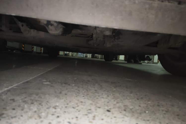 Used Nissan Tiida 2013 1.6L CVT Cool Cafe Edition Chassis Front