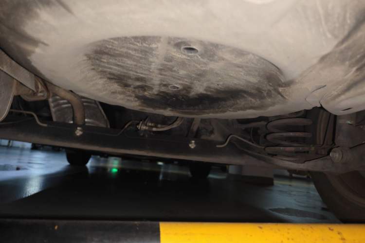 Used Nissan Tiida 2013 1.6L CVT Cool Cafe Edition Chassis Rear