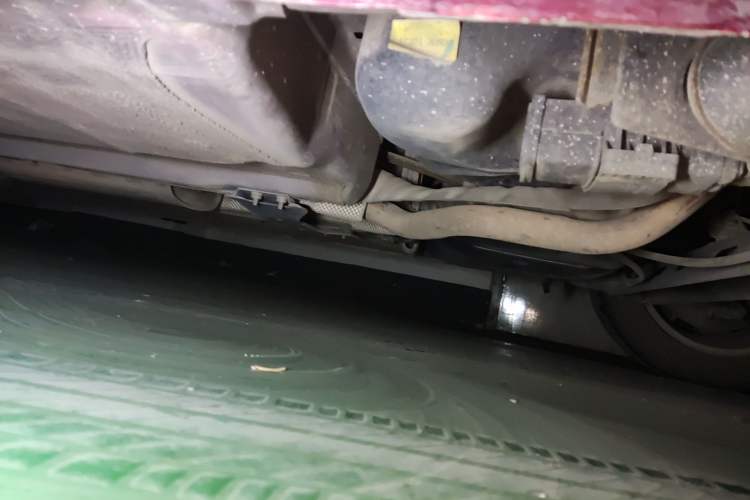 Used Nissan Tiida 2013 1.6L CVT Cool Cafe Edition Chassis Rear Left