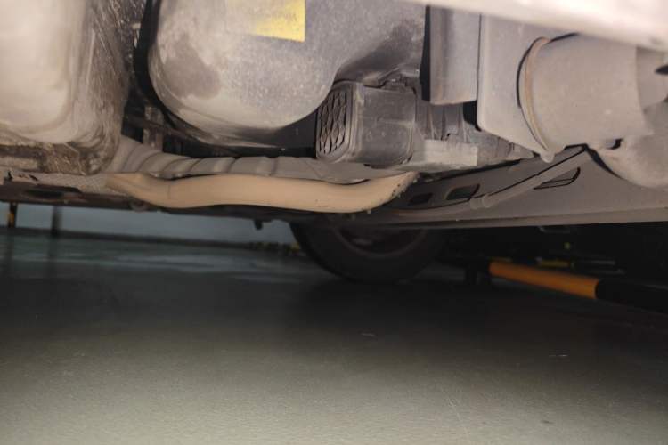 Used Nissan Tiida 2013 1.6L CVT Cool Cafe Edition Chassis Rear Left