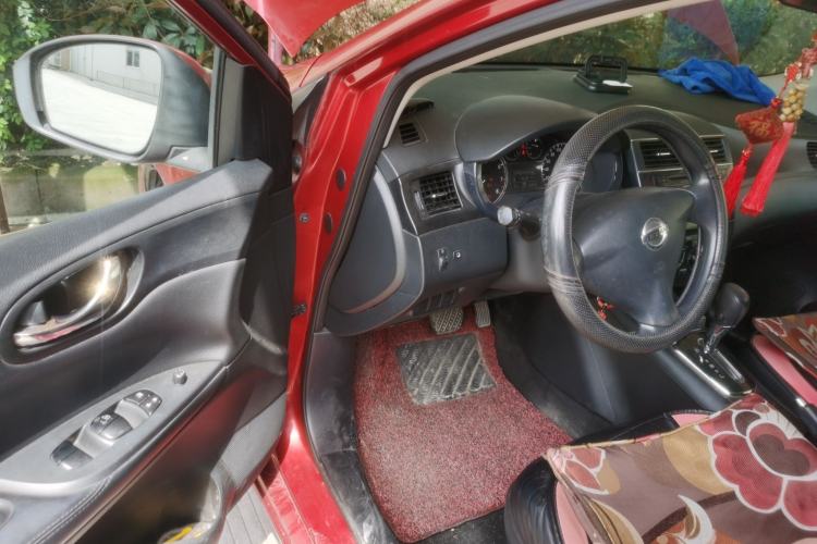 Used Nissan Tiida 2013 1.6L CVT Cool Cafe Edition Driver Seat
