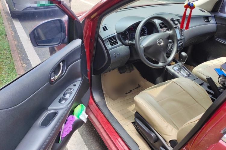 Used Nissan Tiida 2013 1.6L CVT Cool Cafe Edition Driver Seat