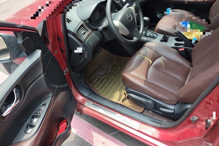 Used Nissan Tiida 2013 1.6L CVT Cool Cafe Edition Driver Seat