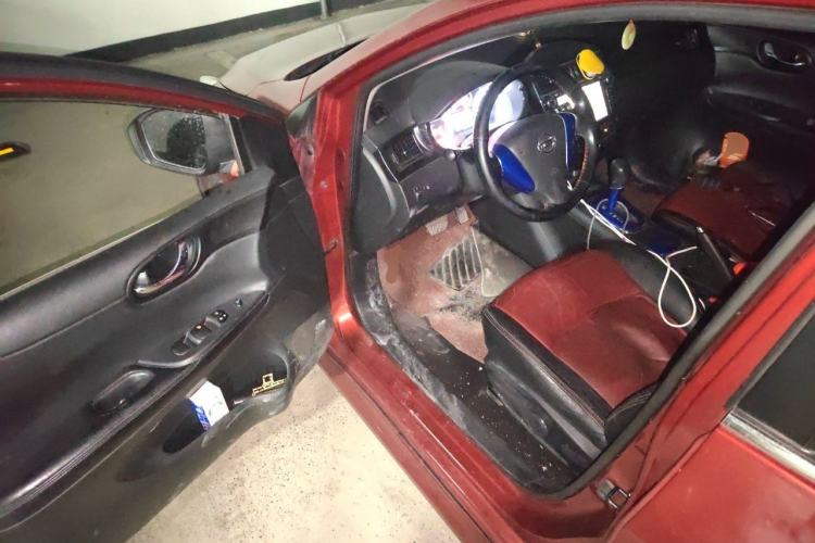 Used Nissan Tiida 2013 1.6L CVT Cool Cafe Edition Driver Seat