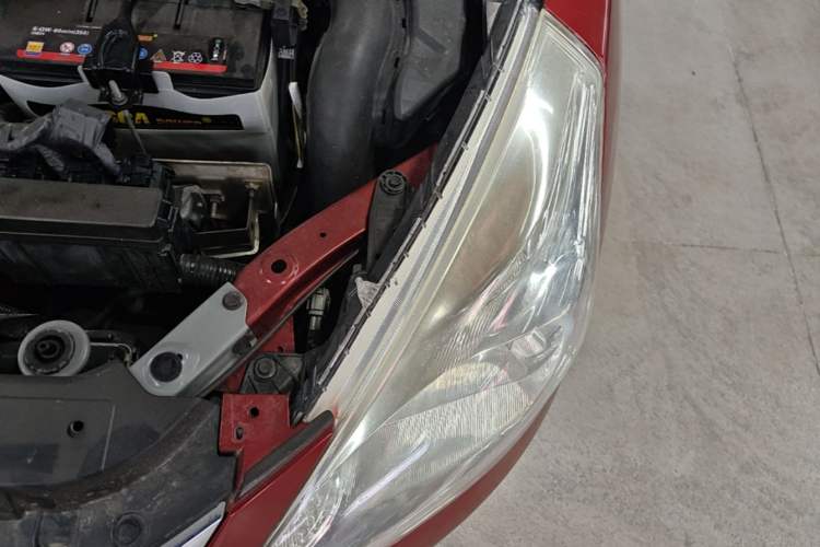 Used Nissan Tiida 2013 1.6L CVT Cool Cafe Edition Engine Bay Left