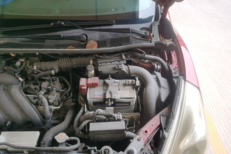 Used Nissan Tiida 2013 1.6L CVT Cool Cafe Edition Engine Bay Left