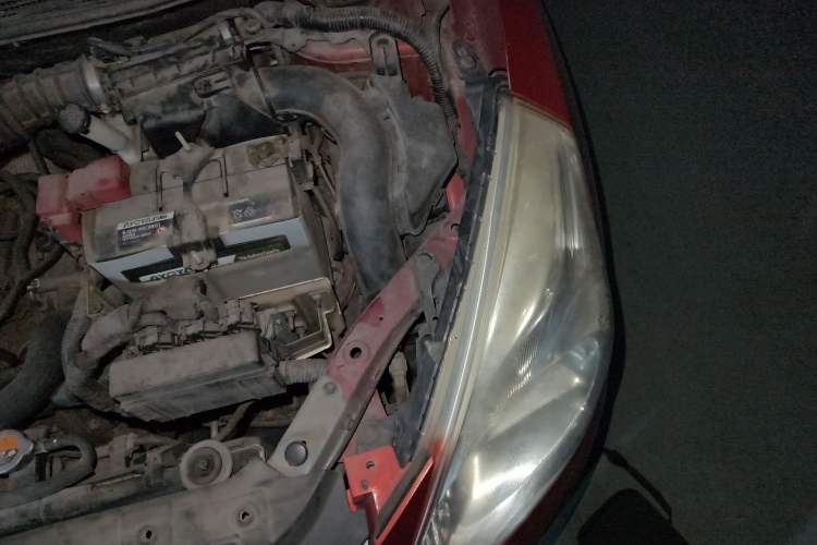 Used Nissan Tiida 2013 1.6L CVT Cool Cafe Edition Engine Bay Left