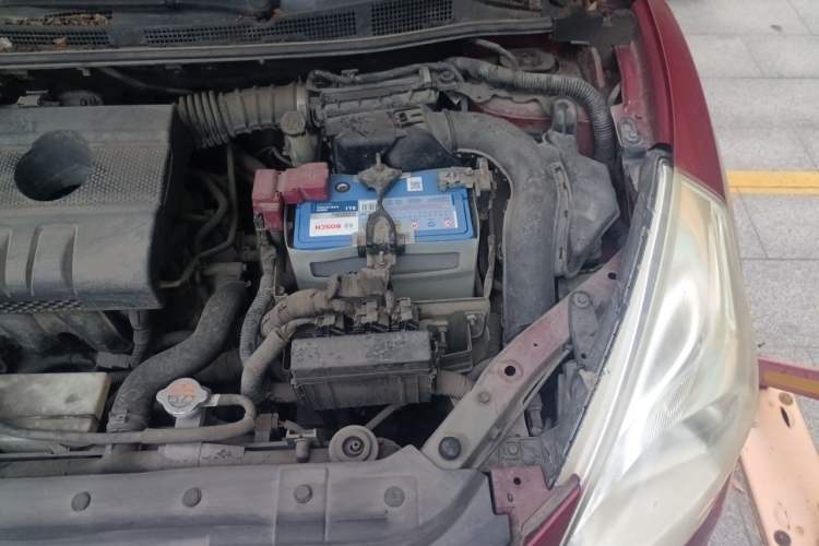 Used Nissan Tiida 2013 1.6L CVT Cool Cafe Edition Engine Bay Left