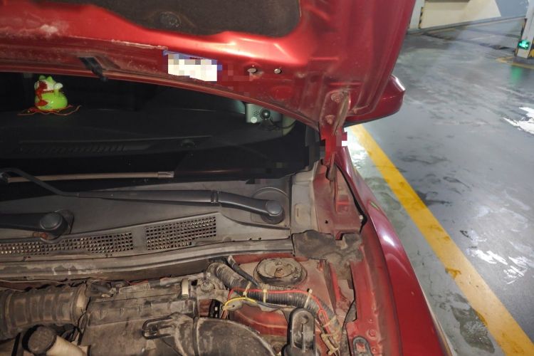Used Nissan Tiida 2013 1.6L CVT Cool Cafe Edition Engine Bay Left
