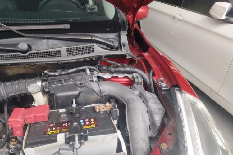 Used Nissan Tiida 2013 1.6L CVT Cool Cafe Edition Engine Bay Left