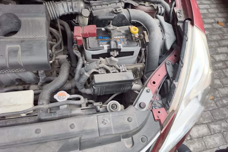 Used Nissan Tiida 2013 1.6L CVT Cool Cafe Edition Engine Bay Left