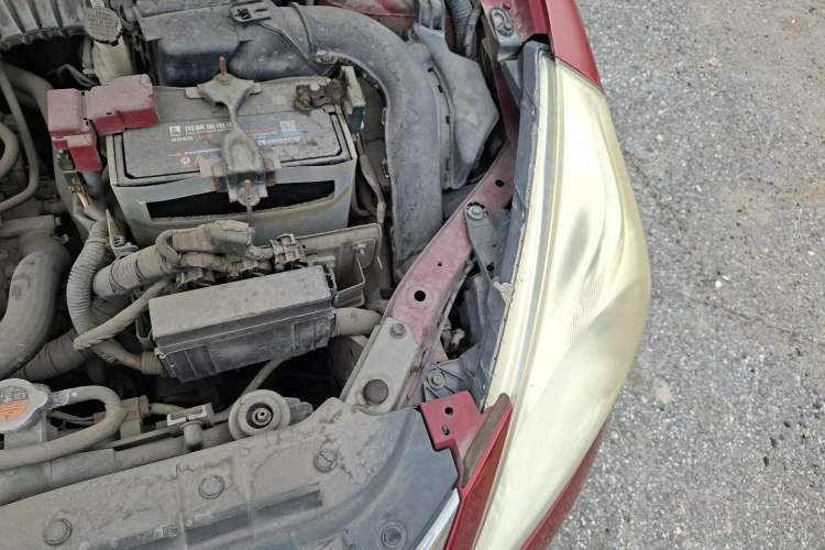 Used Nissan Tiida 2013 1.6L CVT Cool Cafe Edition Engine Bay Left