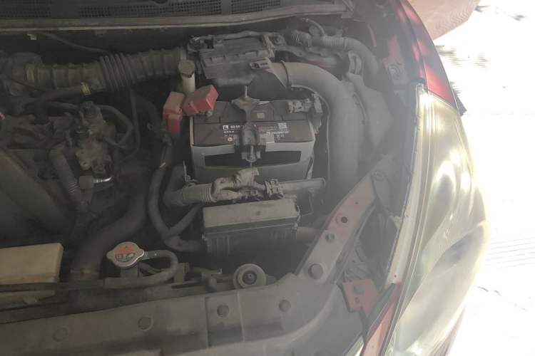 Used Nissan Tiida 2013 1.6L CVT Cool Cafe Edition Engine Bay Left