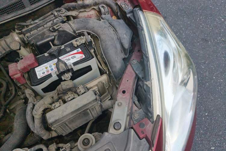 Used Nissan Tiida 2013 1.6L CVT Cool Cafe Edition Engine Bay Left