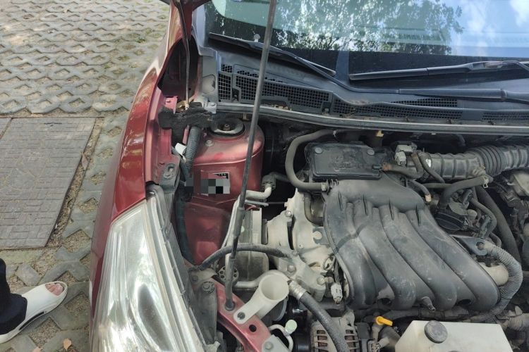 Used Nissan Tiida 2013 1.6L CVT Cool Cafe Edition Engine Bay Right