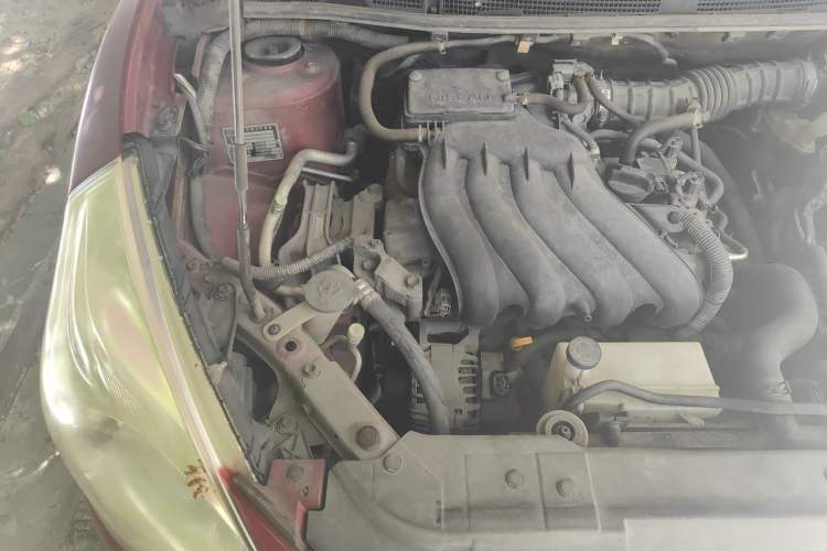 Used Nissan Tiida 2013 1.6L CVT Cool Cafe Edition Engine Bay Right