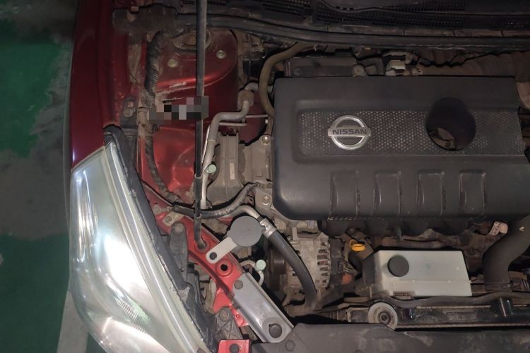 Used Nissan Tiida 2013 1.6L CVT Cool Cafe Edition Engine Bay Right