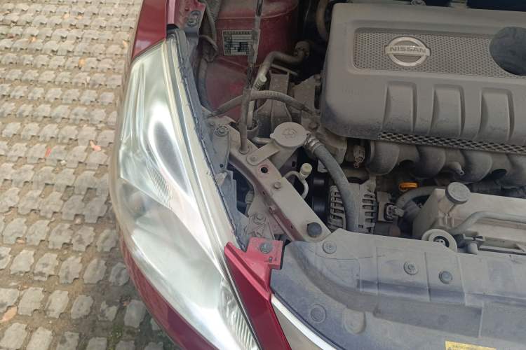 Used Nissan Tiida 2013 1.6L CVT Cool Cafe Edition Engine Bay Right