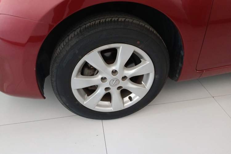 Used Nissan Tiida 2013 1.6L CVT Cool Cafe Edition Exterior 4