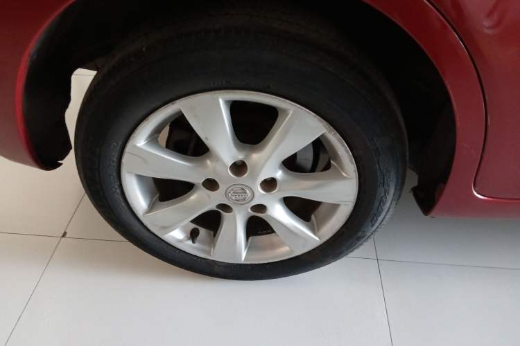 Used Nissan Tiida 2013 1.6L CVT Cool Cafe Edition Exterior 5