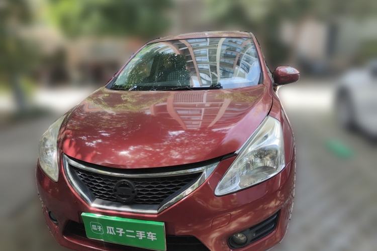 Used Nissan Tiida 2013 1.6L CVT Cool Cafe Edition Front