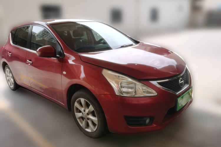 Used Nissan Tiida 2013 1.6L CVT Cool Cafe Edition Front Right 45 Deg