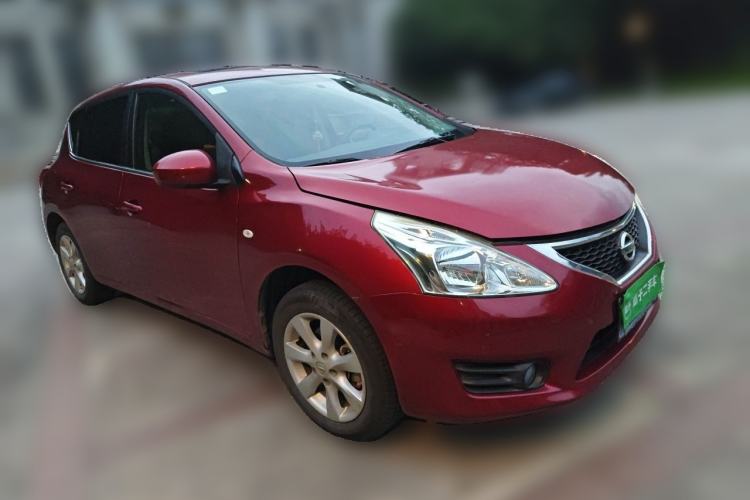 Used Nissan Tiida 2013 1.6L CVT Cool Cafe Edition Front Right 45 Deg