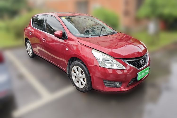 Used Nissan Tiida 2013 1.6L CVT Cool Cafe Edition Front Right 45 Deg