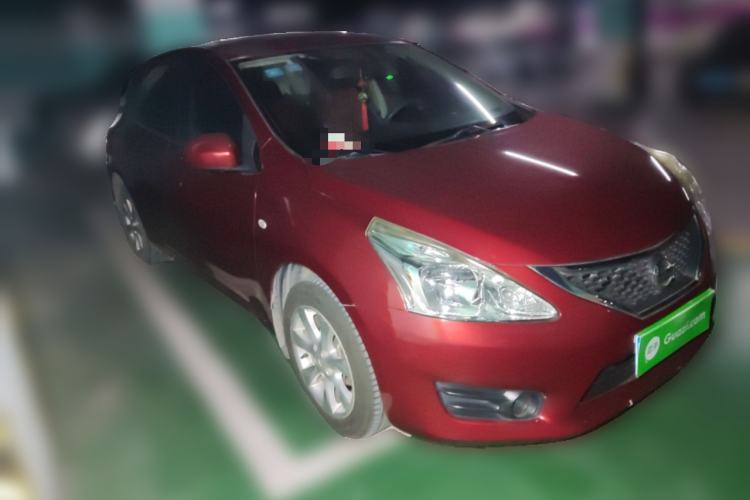 Used Nissan Tiida 2013 1.6L CVT Cool Cafe Edition Front Right 45 Deg