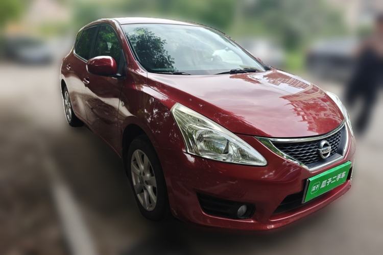 Used Nissan Tiida 2013 1.6L CVT Cool Cafe Edition Front Right 45 Deg