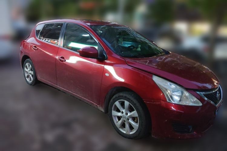 Used Nissan Tiida 2013 1.6L CVT Cool Cafe Edition Front Right 45 Deg