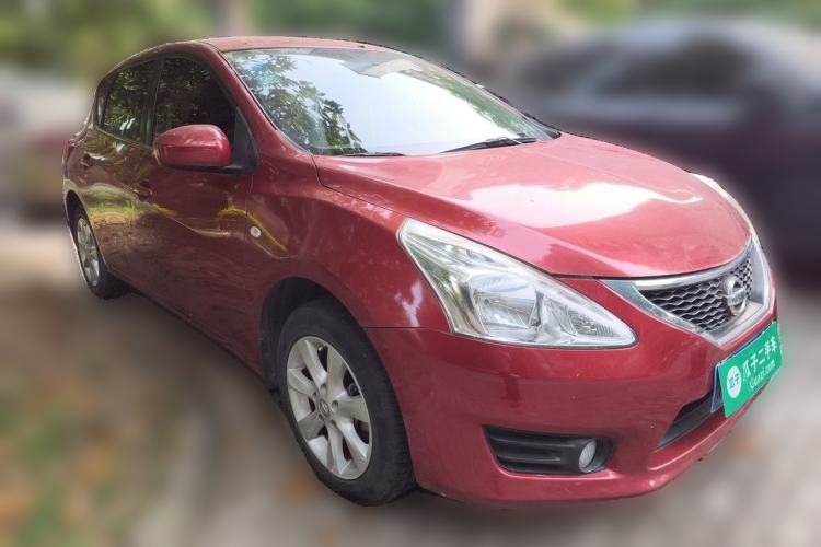 Used Nissan Tiida 2013 1.6L CVT Cool Cafe Edition Front Right 45 Deg