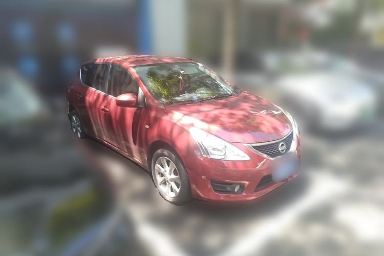 Used Nissan Tiida 2013 1.6L CVT Cool Cafe Edition Front Right 45 Deg
