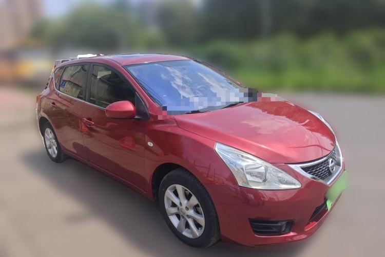 Used Nissan Tiida 2013 1.6L CVT Cool Cafe Edition Front Right 45 Deg