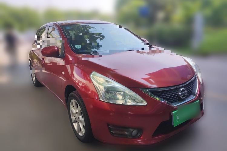 Used Nissan Tiida 2013 1.6L CVT Cool Cafe Edition Front Right 45 Deg