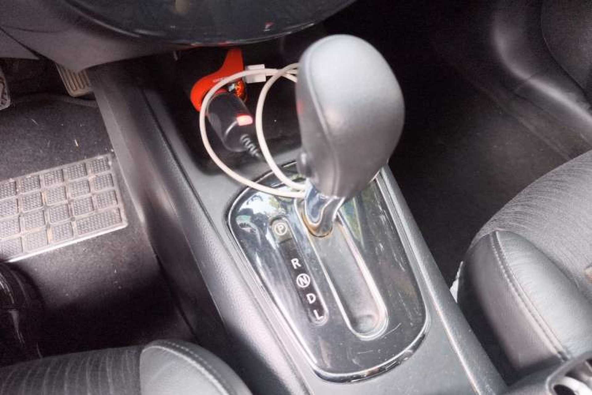 Used Nissan Tiida 2013 1.6L CVT Cool Cafe Edition Gear Lever