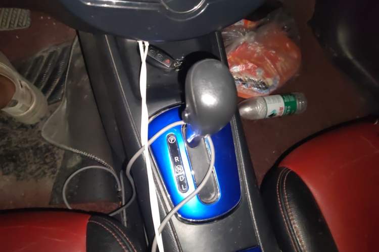 Used Nissan Tiida 2013 1.6L CVT Cool Cafe Edition Gear Lever