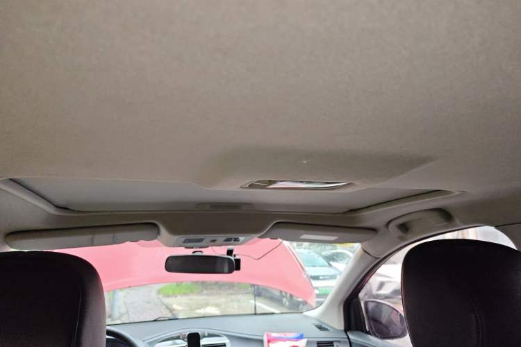 Used Nissan Tiida 2013 1.6L CVT Cool Cafe Edition Headliner