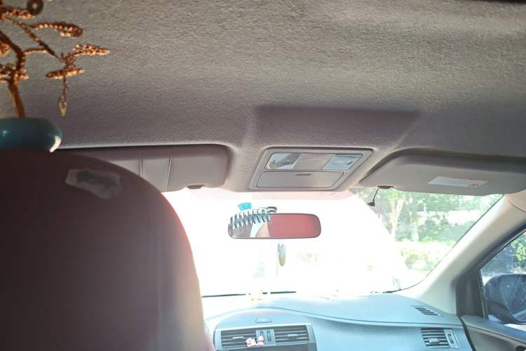 Used Nissan Tiida 2013 1.6L CVT Cool Cafe Edition Headliner