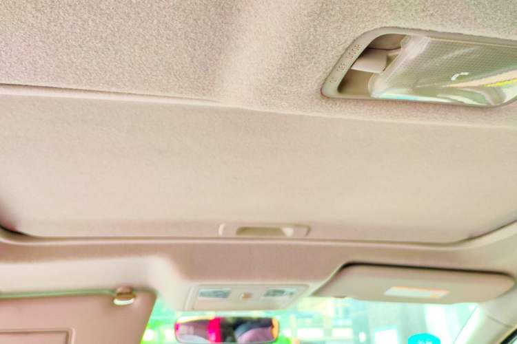 Used Nissan Tiida 2013 1.6L CVT Cool Cafe Edition Headliner