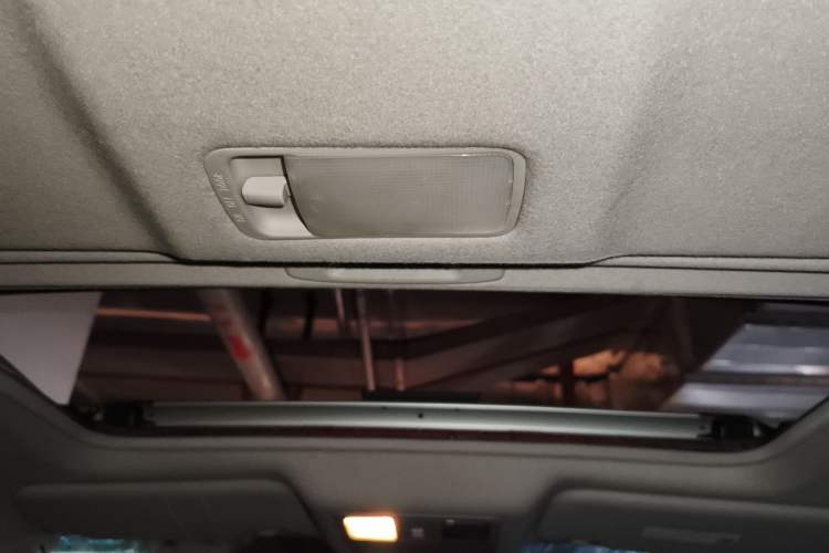 Used Nissan Tiida 2013 1.6L CVT Cool Cafe Edition Headliner
