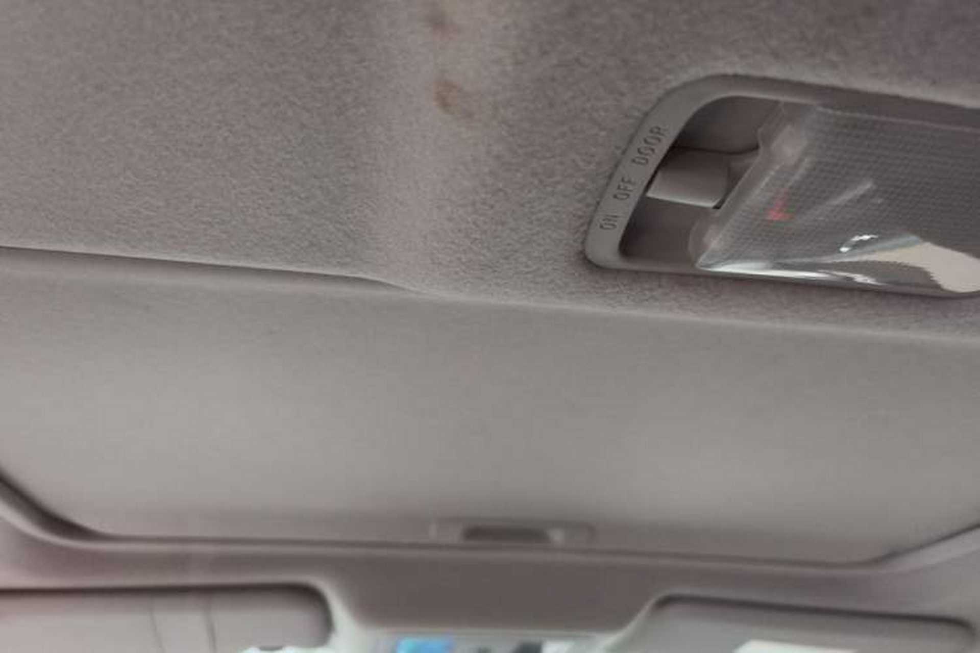 Used Nissan Tiida 2013 1.6L CVT Cool Cafe Edition Headliner