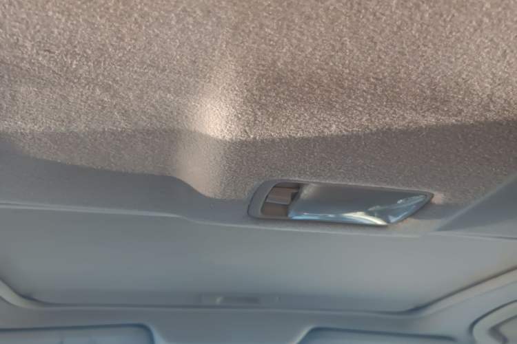 Used Nissan Tiida 2013 1.6L CVT Cool Cafe Edition Headliner