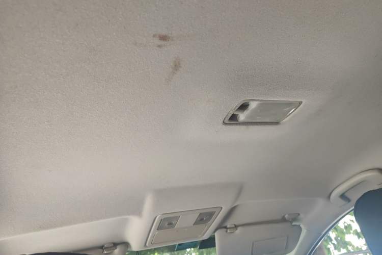 Used Nissan Tiida 2013 1.6L CVT Cool Cafe Edition Headliner