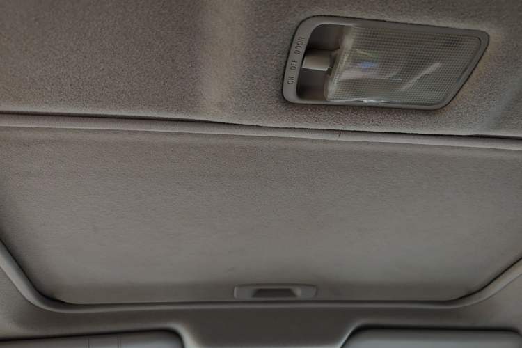 Used Nissan Tiida 2013 1.6L CVT Cool Cafe Edition Headliner