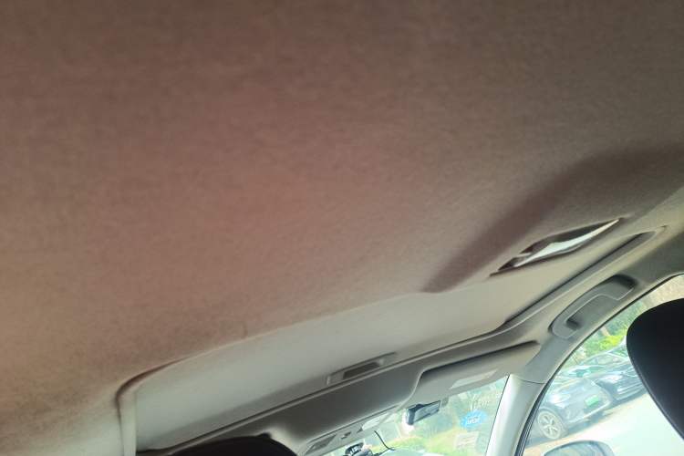 Used Nissan Tiida 2013 1.6L CVT Cool Cafe Edition Headliner
